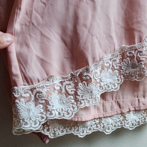 Tobi Pink Open Sleeve Lace Blouse Size Medium - Picture 11 of 16